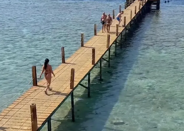 Coral Harem Uno Resort *